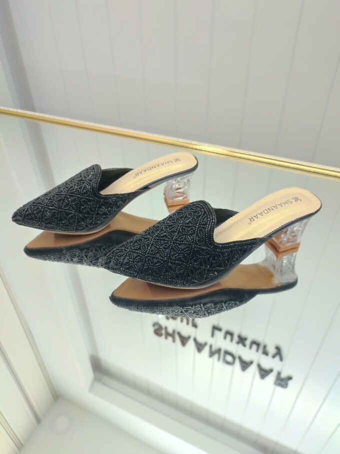 CLASSIC HEEL
